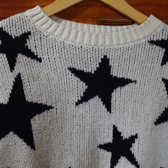 Marled Black White Crew Neck Star Sweater Medium Knit Pullover Casual Stylish - Picture 10 of 13